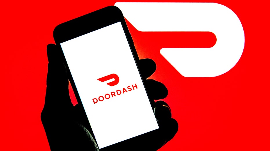 doordash logo