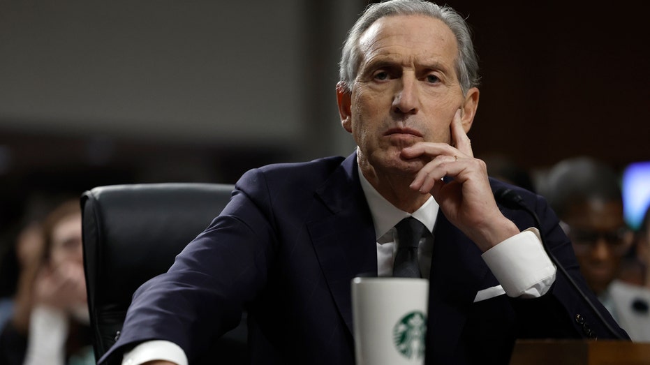 Howard Schultz at Senate hearing