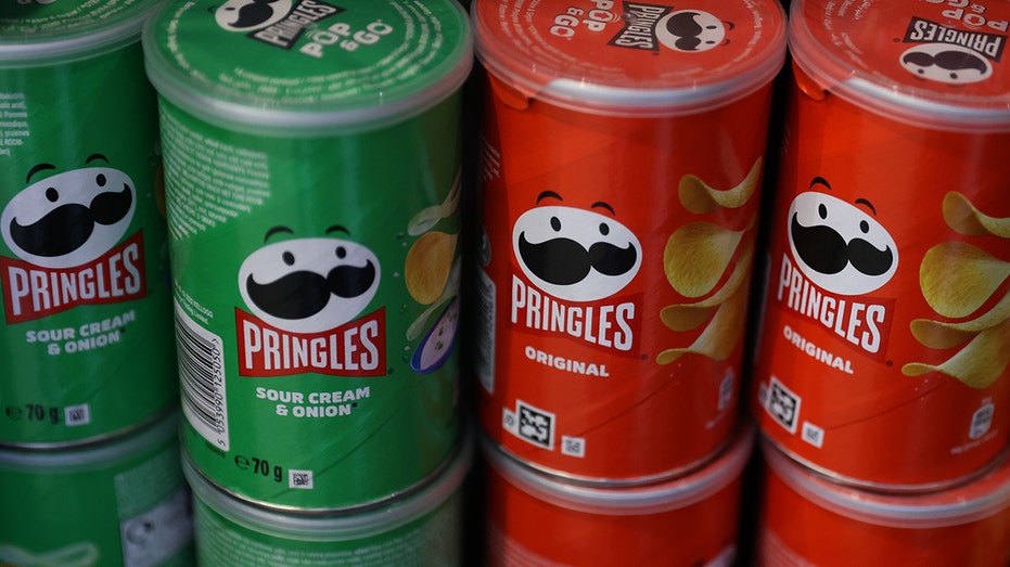 pringles cans