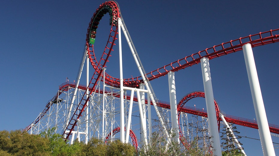 Viper Six Flags Magic Mountain wide shot