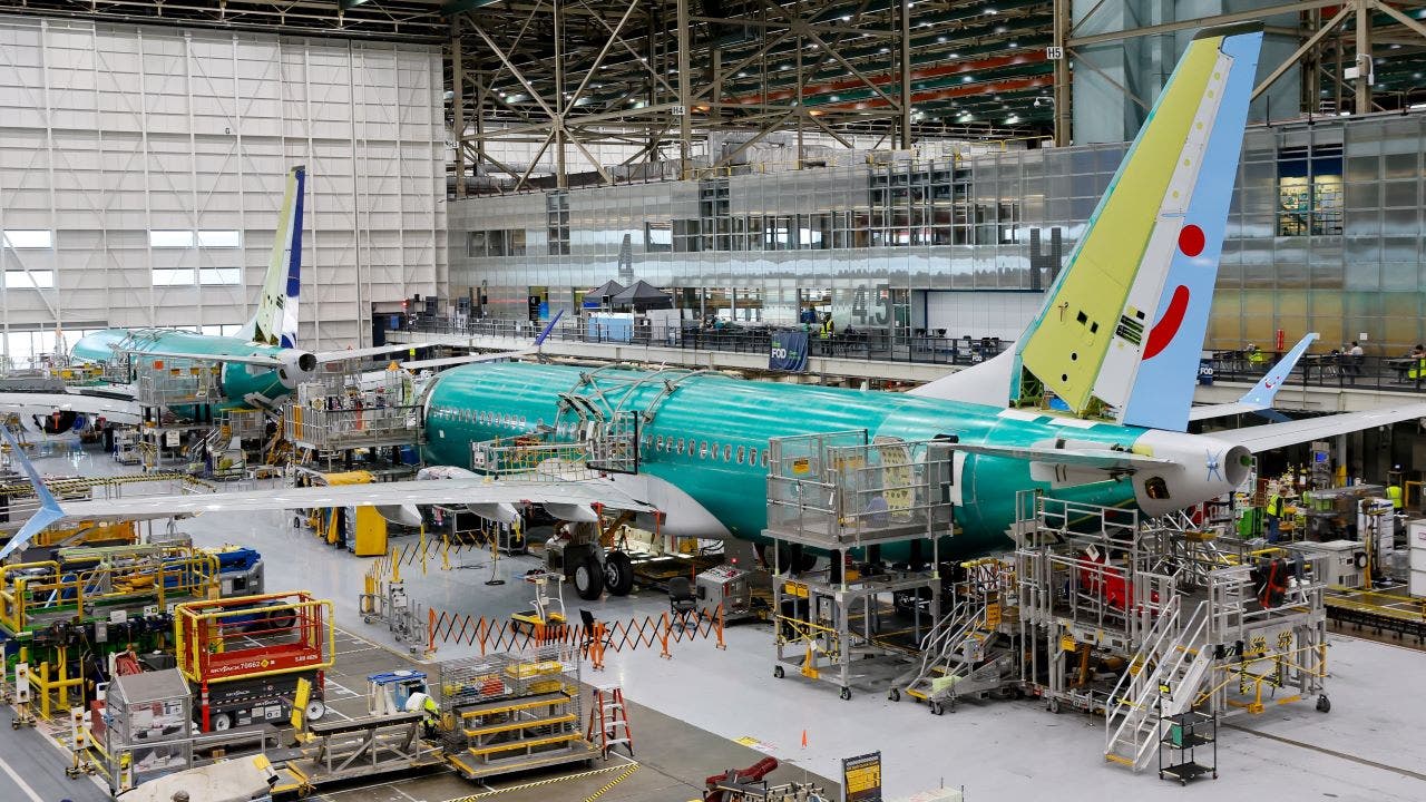 WH announces $1.2T in economic commitment with Qatar, including significant Boeing order