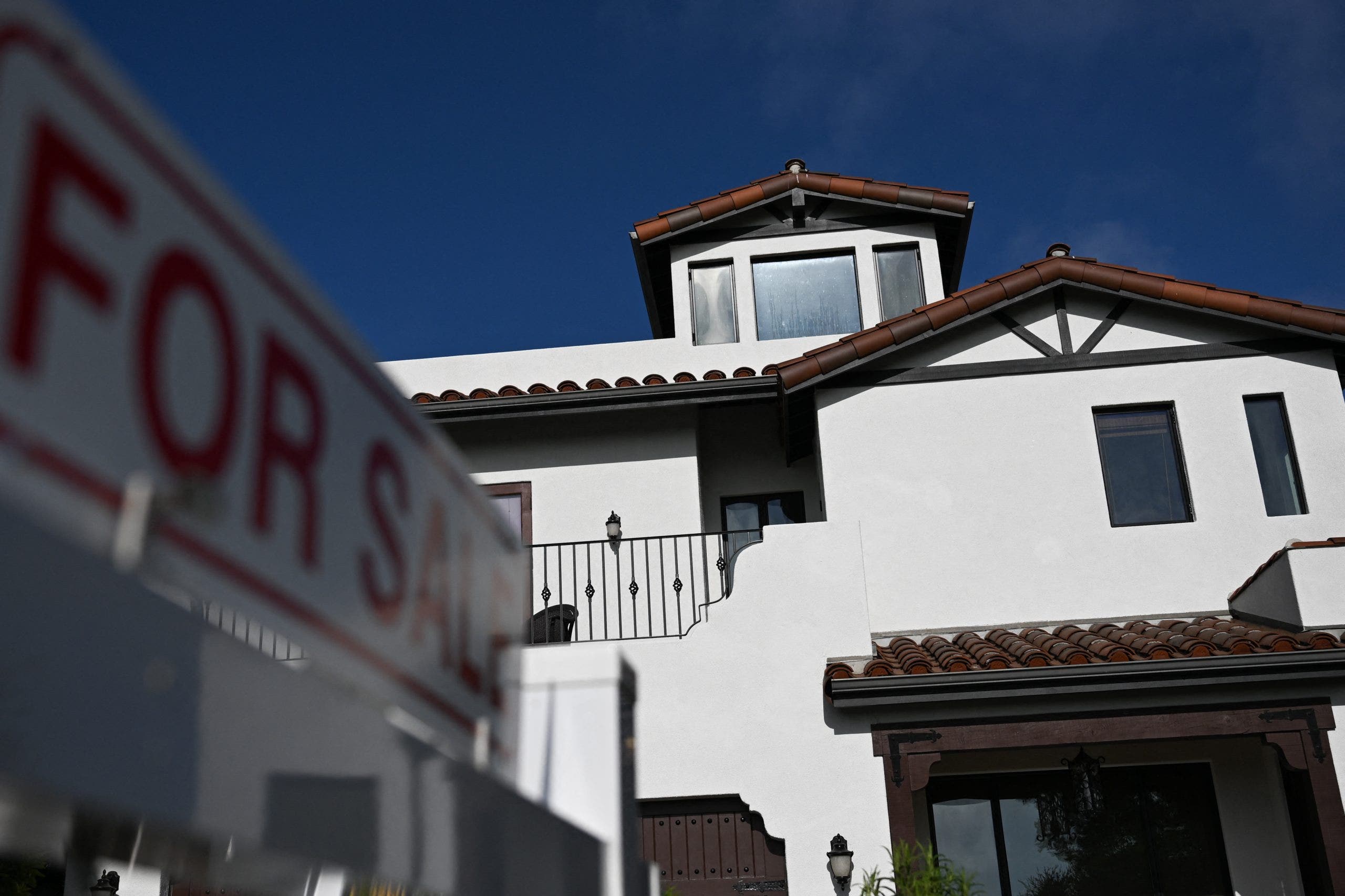 Mortgage rates jump as tariffs hit markets; biggest spike in nearly a year