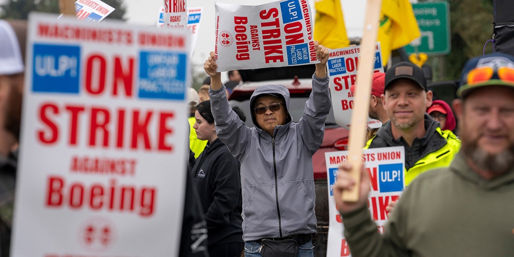 Boeing offers pay increases to reach tentative deal with union in weekslong  machinists strike | Fox Business