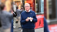 Bill Gates seen indulging in hot dogs while promoting his new Netflix show - Fox News