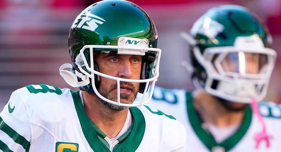 Aaron Rodgers playing for New York Jets