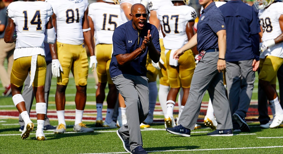 Todd Lyght coaching at Notre Dame