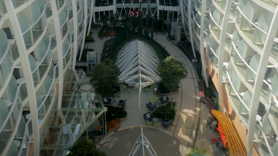 Harmony of the Seas Central Park guest area