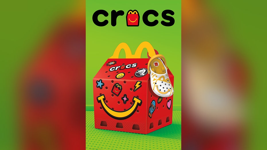 Crocs Happy Meal full