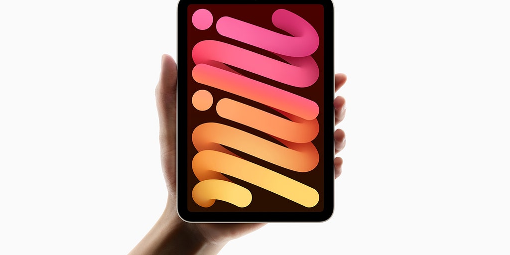 edited-ipad-mini-hand.jpg?ve=1