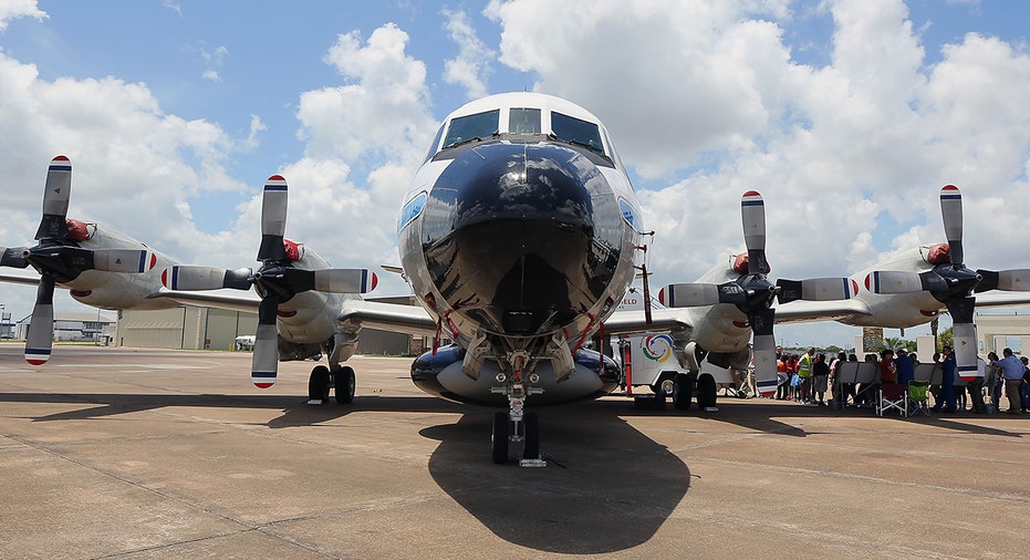 hurricane hunter plane