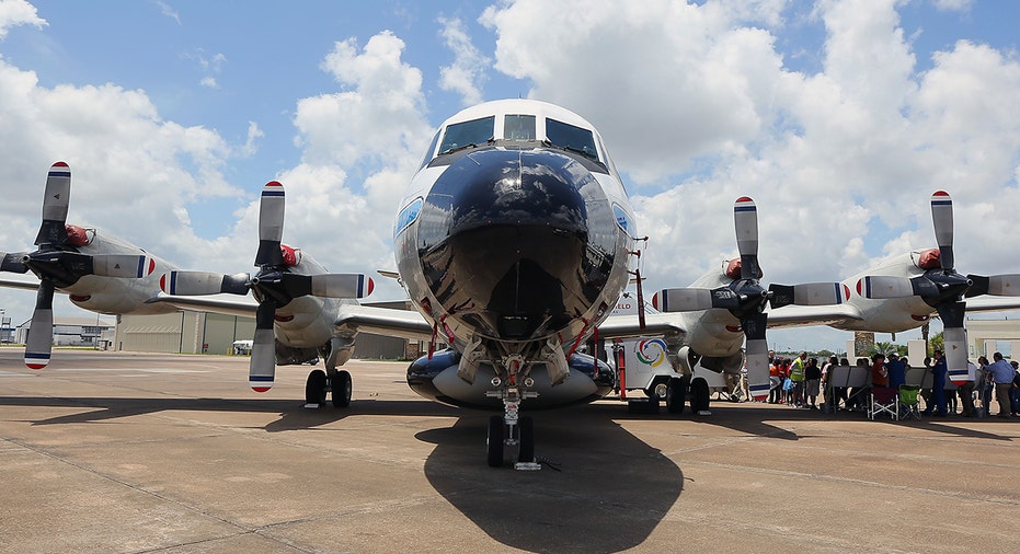 hurricane hunter plane