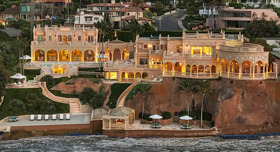 A view of 'The Sand Castle' near the ocean