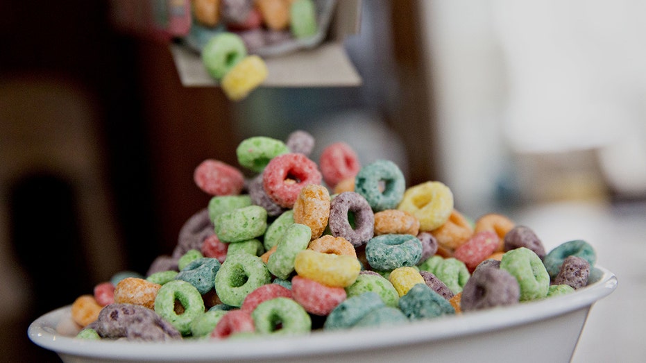 Froot Loops cast