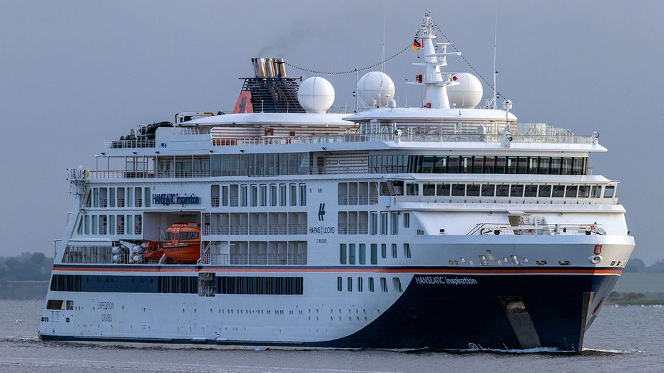 Hapag-Lloyd cruise ship