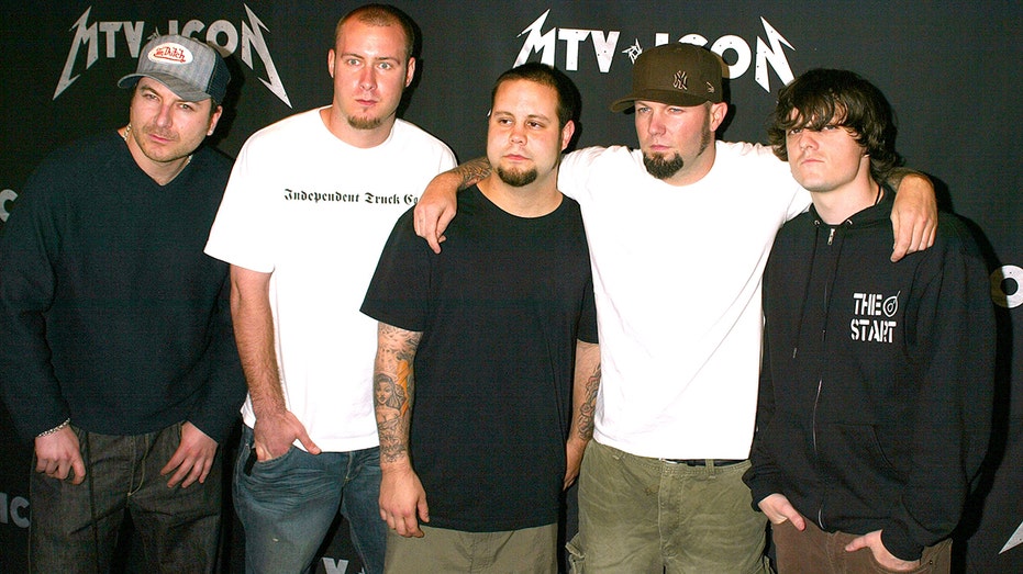 Limp Bizkit on the red carpet in 2003