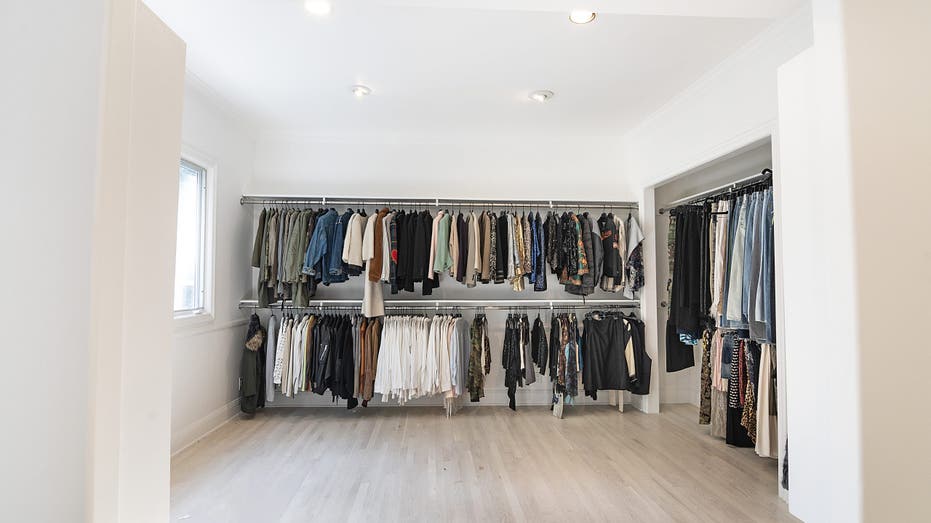 Walk-in closet