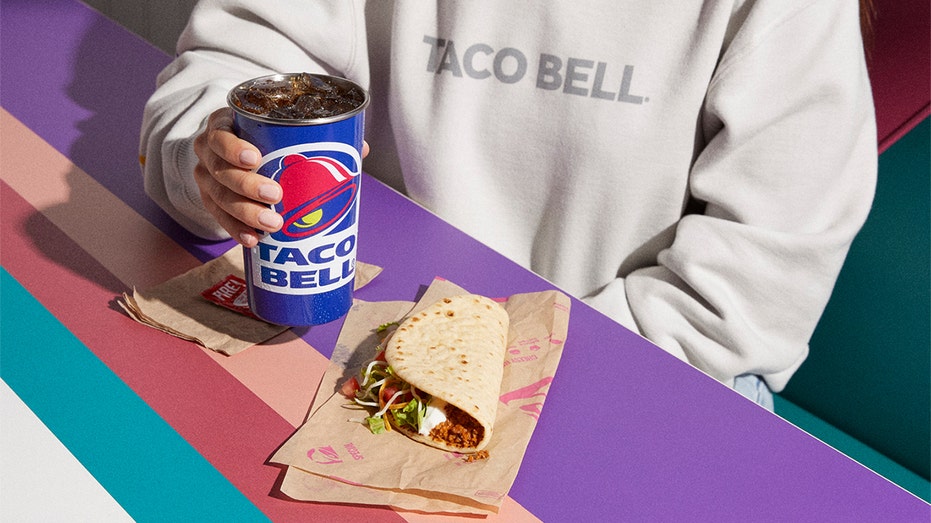 A look at the Gordita Supreme that Taco Bell will be selling for a limited time