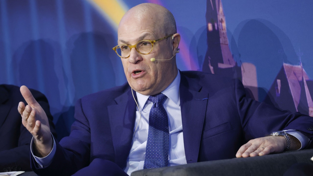 Trump's former CFTC chair eyed for 'crypto czar' role