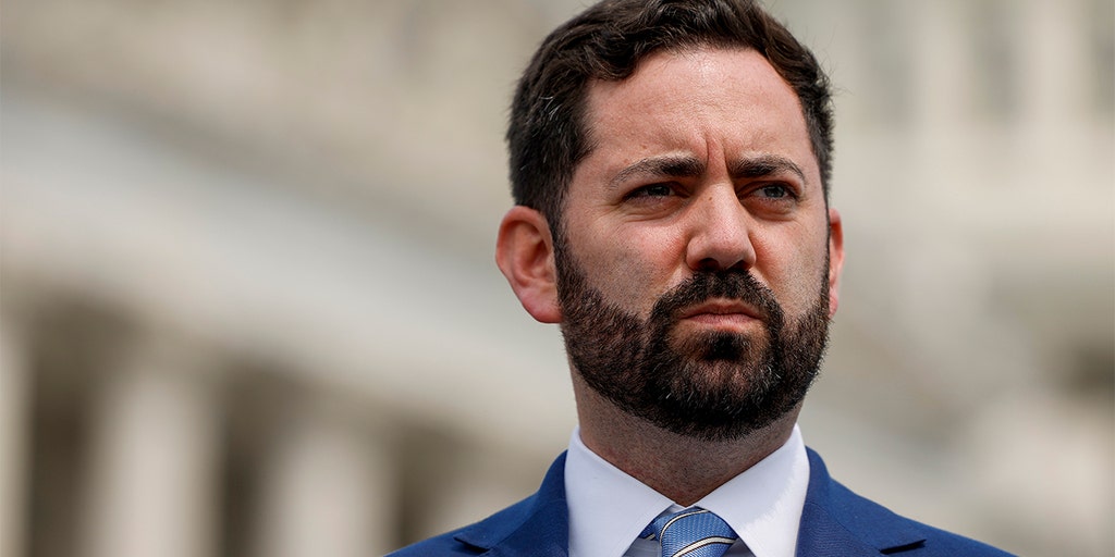 New York Republican proposes to slash student loan interest rates