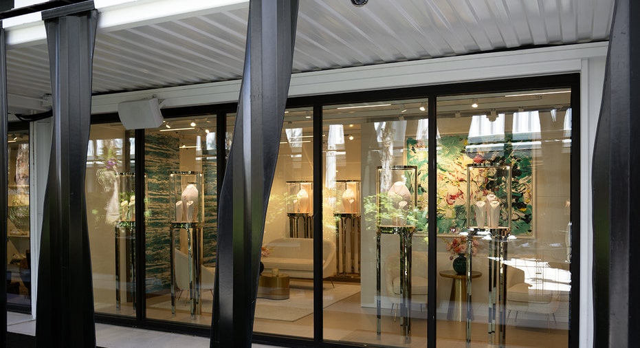 Bal Harbour shops pop up open-air travel market