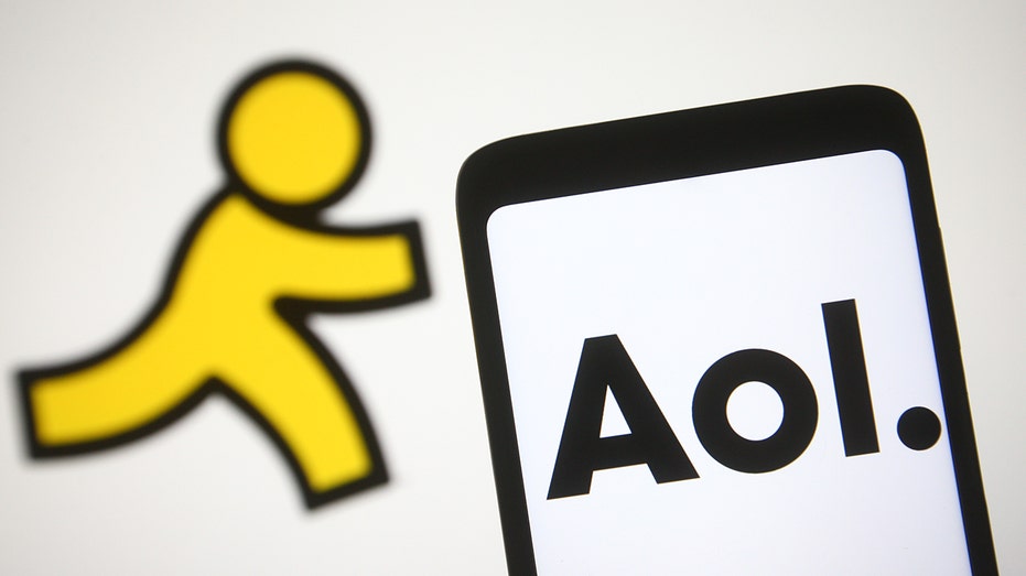 UKRAINE - 2021/03/15: In this photo illustration, AOL logo is seen on a smartphone screen. (Photo Illustration by Pavlo Gonchar/SOPA Images/LightRocket via Getty Images)