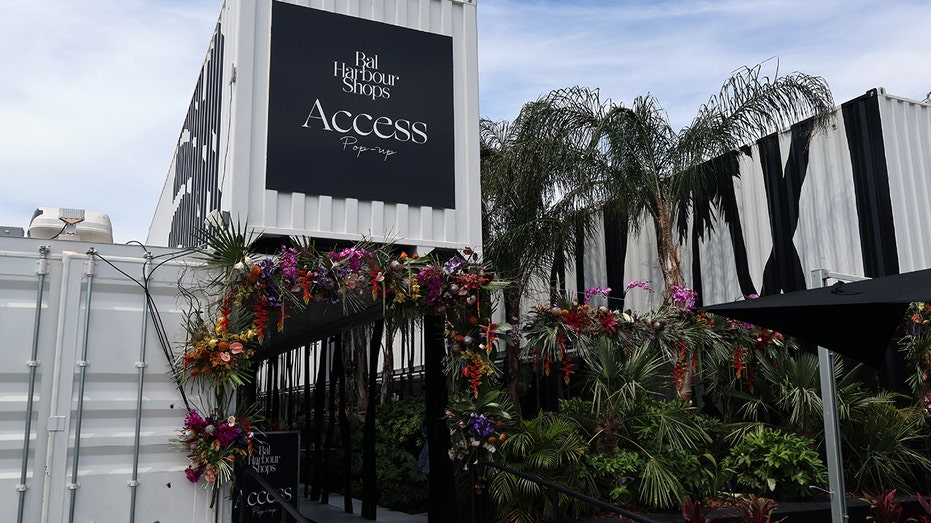 Bal Harbour shops pop up luxury shopping
