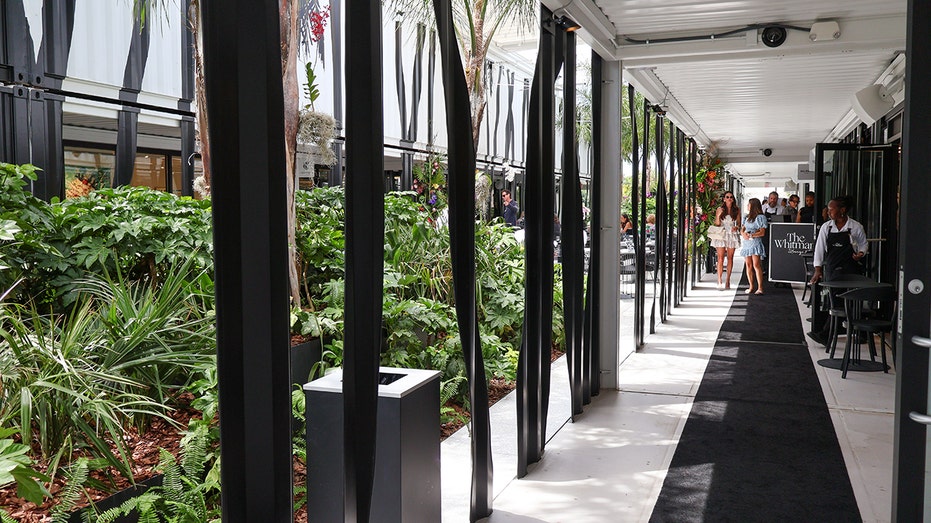 Bal Harbour shops pop up shopping experience