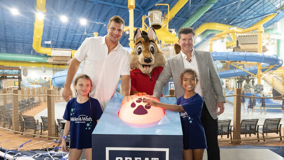 Rob Gronkowski poses at Great Wolf Lodge