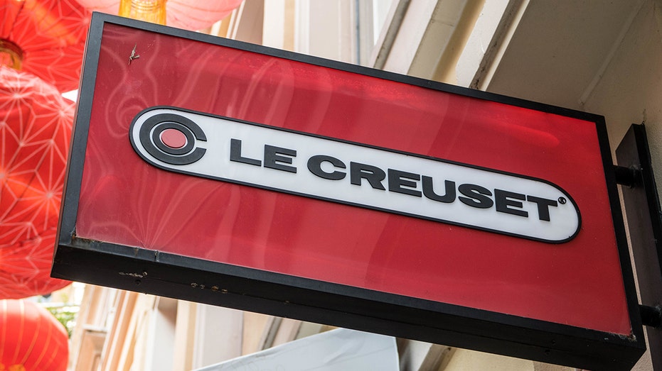 le creuset sign