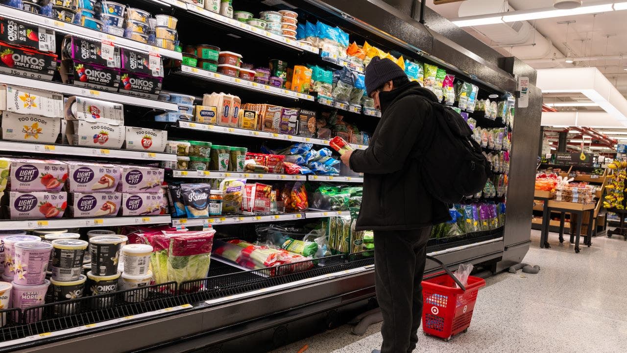 US producer prices rise slightly above expectations in January