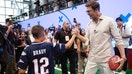 Tom Brady shakes young fan&apos;s hand at Fanatics Fest