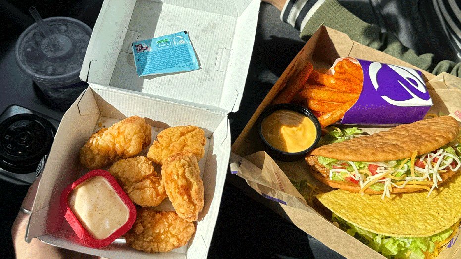 Taco Bell's Crispy Chicken Nuggets Deluxe Meal