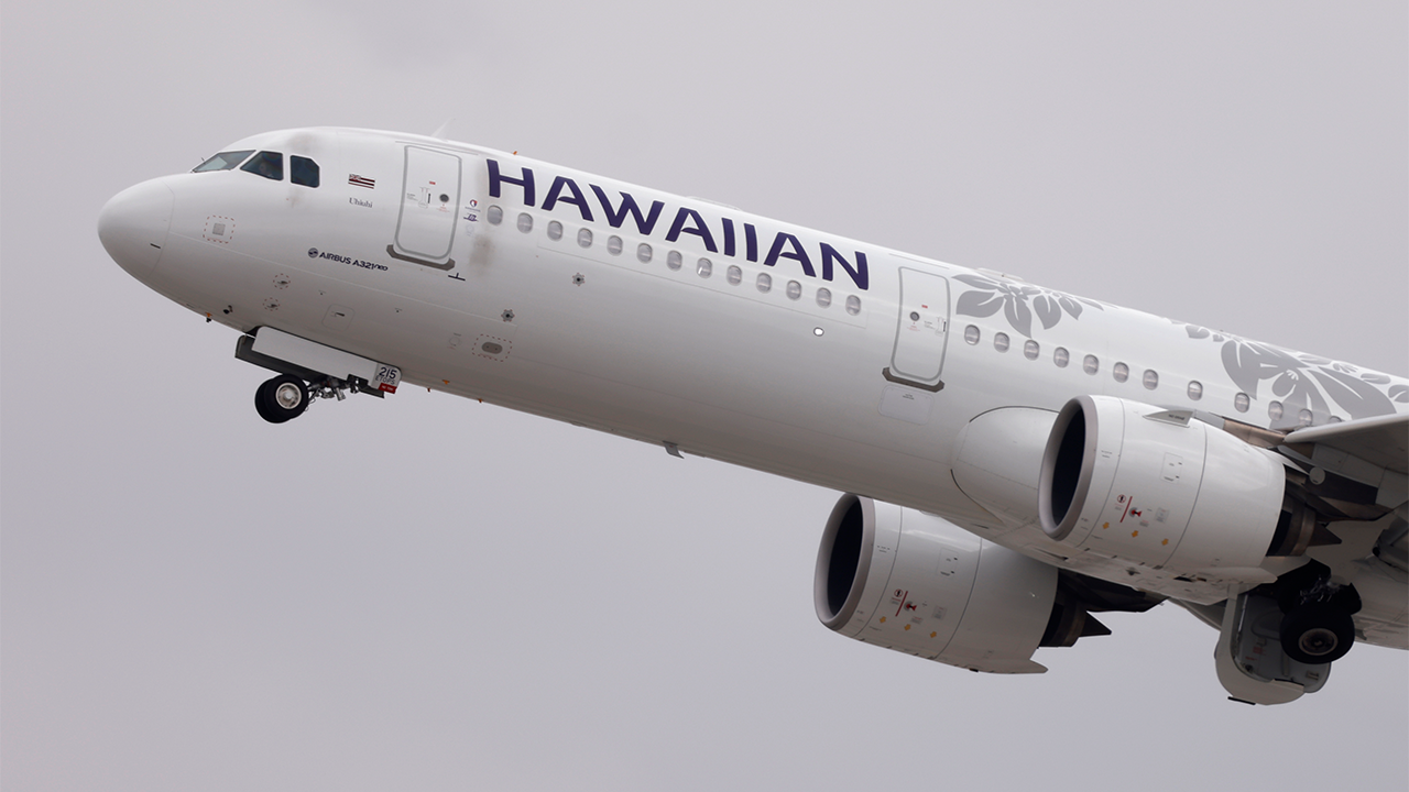 Flight bound for Hawaii aborts takeoff from LAX due to ‘unstable nose wheel’ as smoke billows on runway