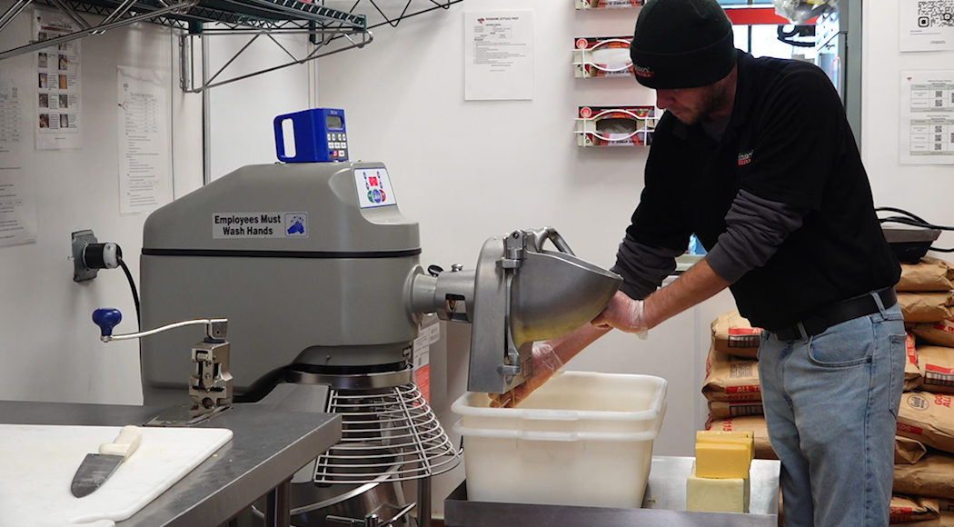Minimum wage increases pose major challenge for restaurant industry in blue states