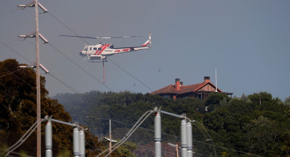 helikopter pemadam kebakaran cal