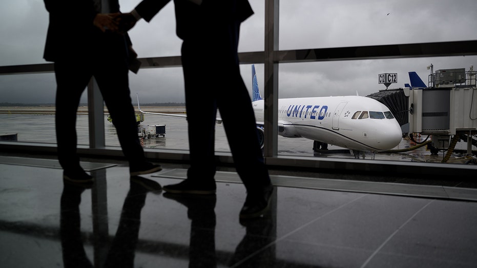 Pesawat Airbus A321 NEO, yang dioperasikan oleh United Airlines, di Bandara George Bush Intercontinental di Houston, Texas, pada 30 November 2023.