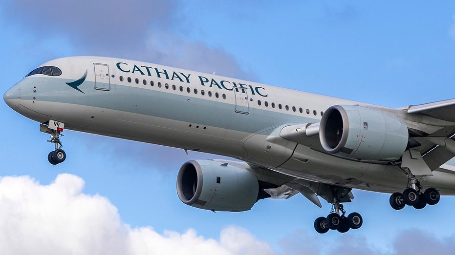 Pesawat Cathay Pacific Airbus