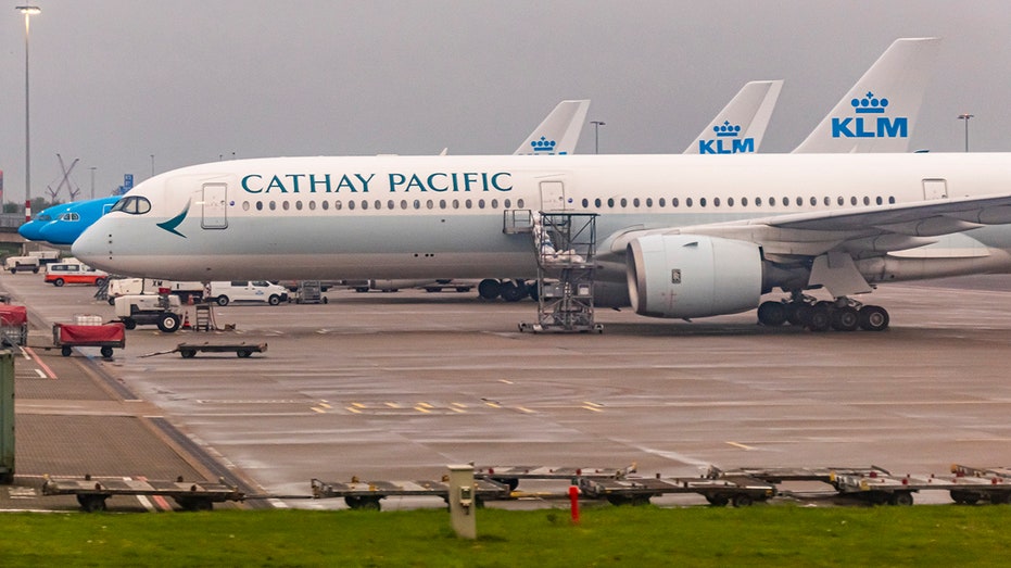 Cathay Pacific plane