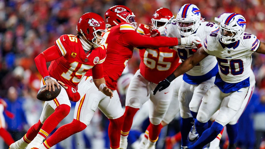 KANSAS CITY, MISSOURI - JANUARY 26: Quarterback Patrick Mahomes #15 of the Kansas City Chiefs scrambles out of the pocket during the first half of the AFC Championship football game against the Buffalo Bills, at GEHA Field at Arrowhead Stadium on January 26, 2025 in Kansas City, Missouri. (Photo by Brooke Sutton/Getty Images)