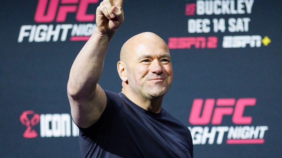 UFC CEO Dana White salutes crowd