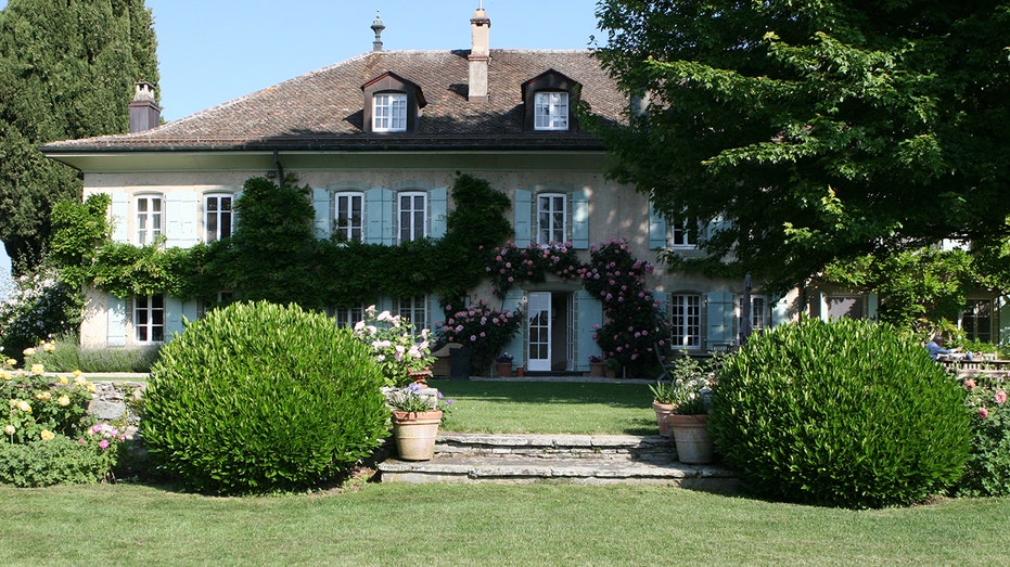 The home features five separate entrances.