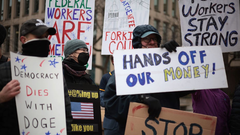 Signs of protest doge