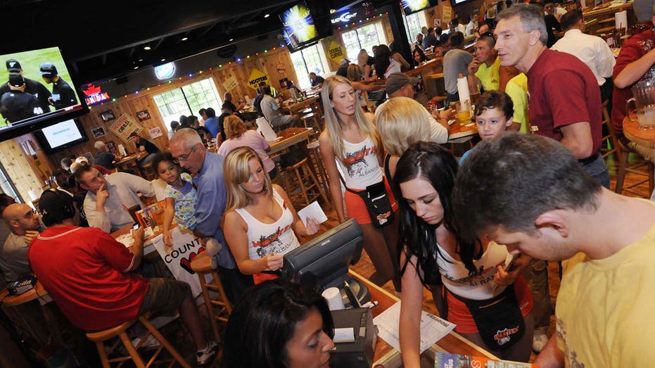 hooters interior