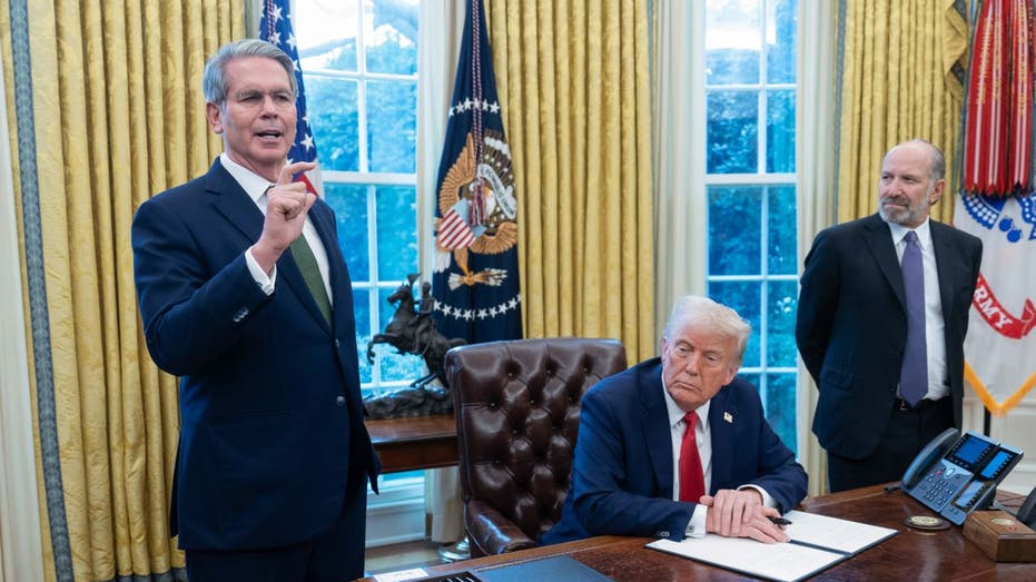 Scott Bessent, Donald Trump and Howard Lutnick in Oval Office