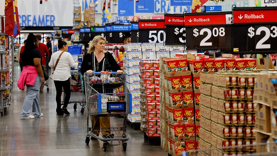 Walmart shoppers