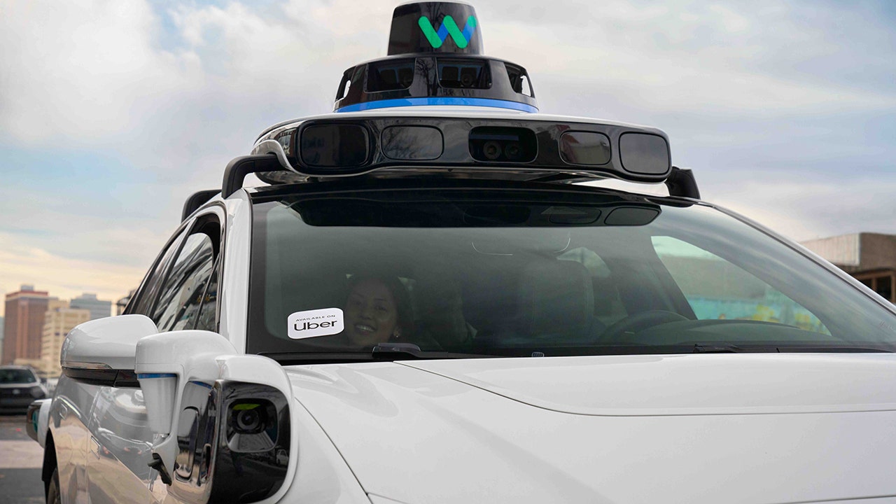 Uber, Waymo meluncurkan wahana tanpa pengemudi di Austin, Texas