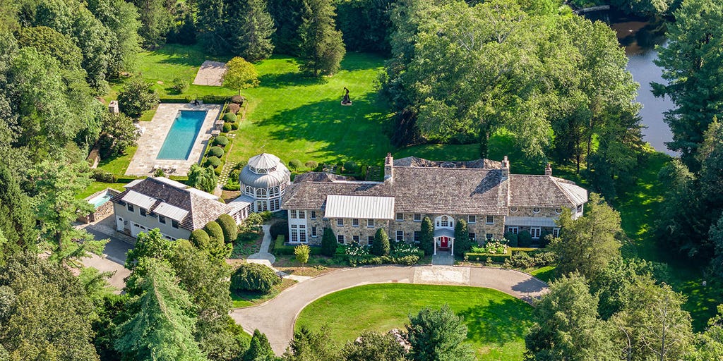mary-tyler-moore-house-wide.