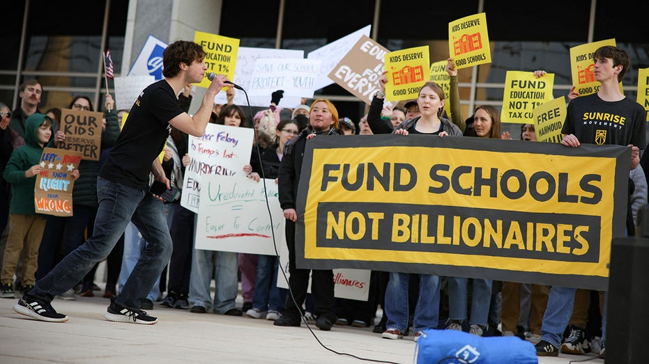 Protest against DOGE outside Department of Education