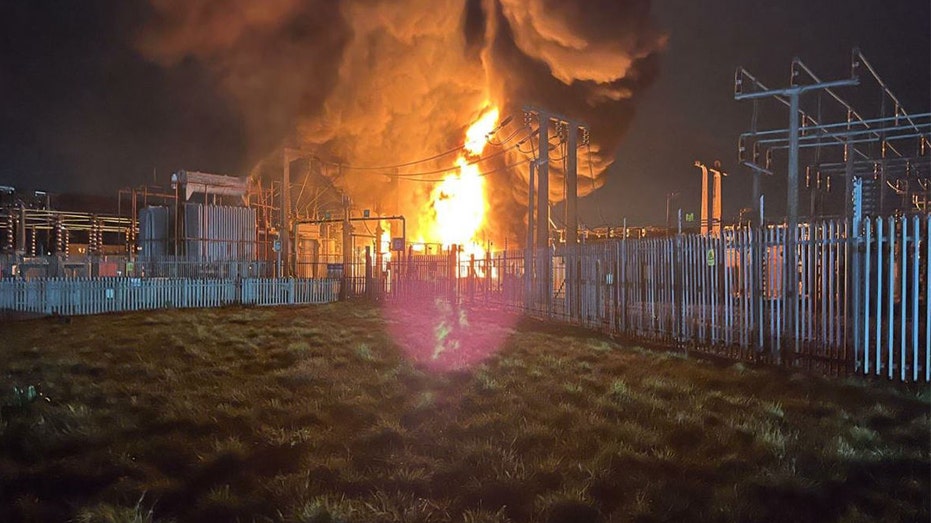 Fire in the substation in the Hayes region of London