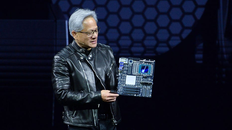 Jensen Huang presents new technology at AI summit